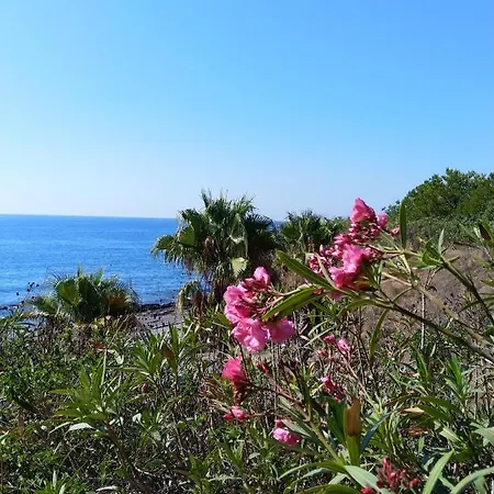 Holiday home Casa Londi, Stijlvol Vakantiehuis, Infinity Pool *